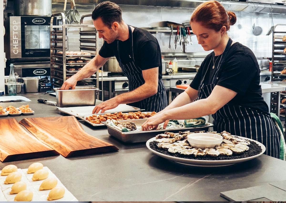 Why Food & Drink Businesses Benefit from Refrigerated Container Hire
